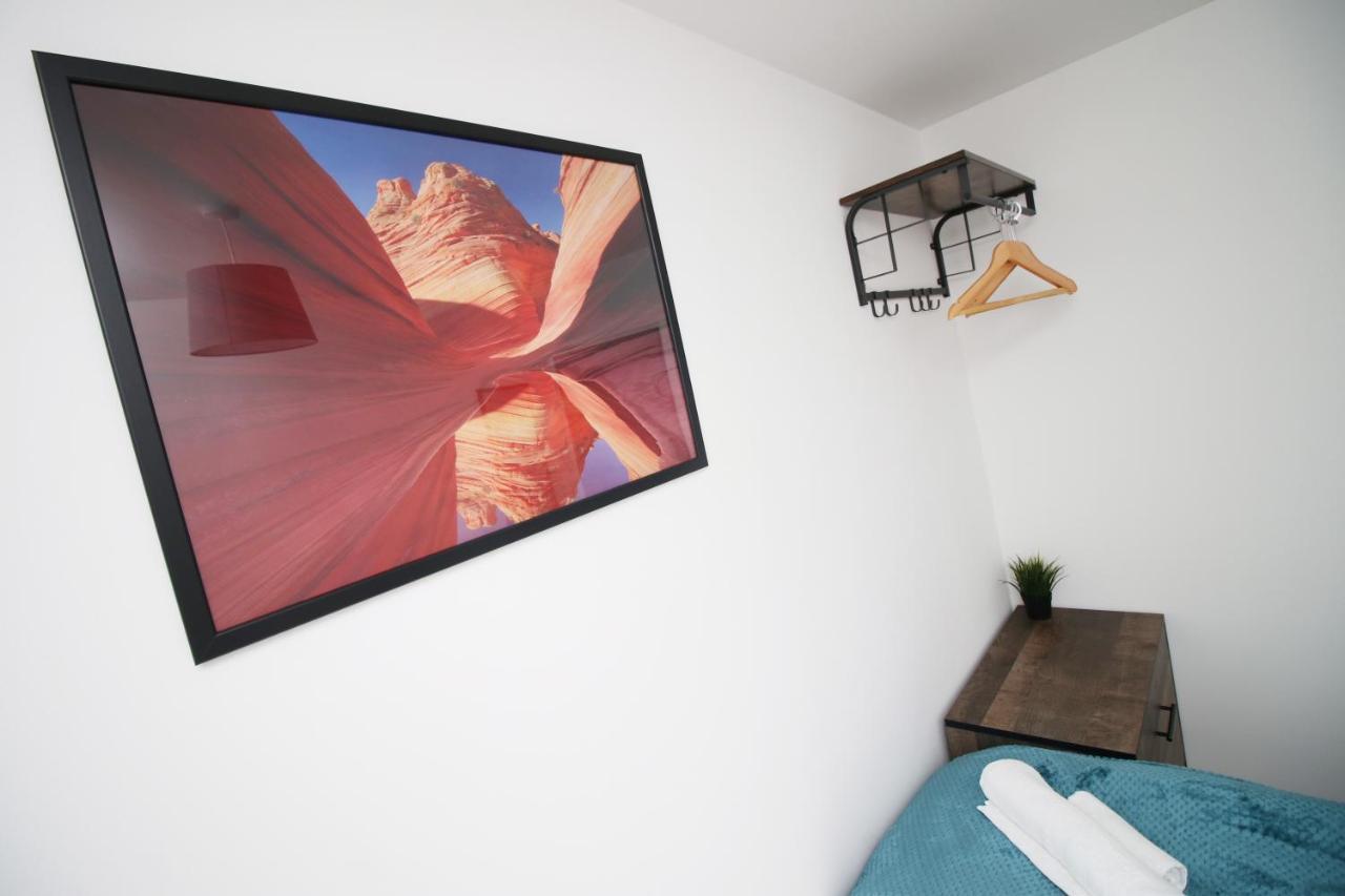 Delft - Spacious Home, High Speed Wi-Fi, Free Parking, Terrace Swindon Exteriér fotografie