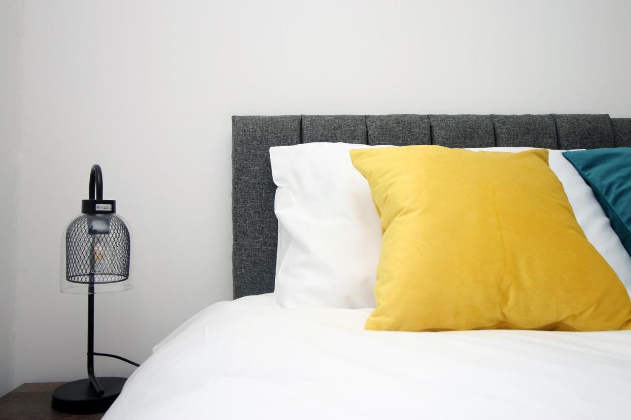 Delft - Spacious Home, High Speed Wi-Fi, Free Parking, Terrace Swindon Exteriér fotografie