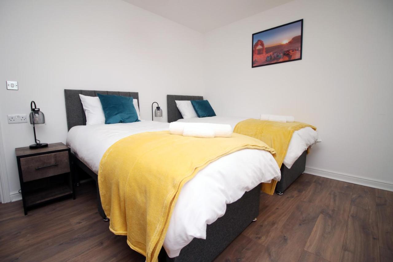 Delft - Spacious Home, High Speed Wi-Fi, Free Parking, Terrace Swindon Exteriér fotografie