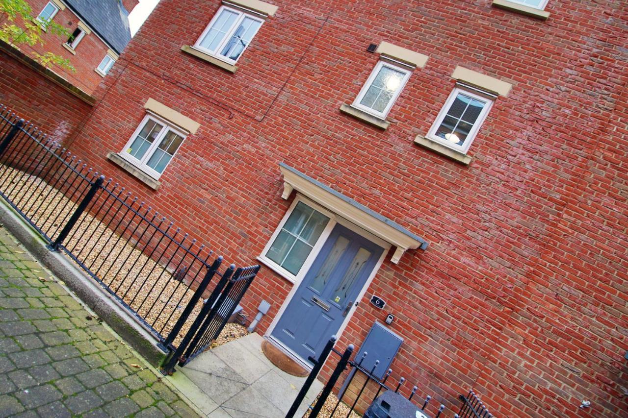 Delft - Spacious Home, High Speed Wi-Fi, Free Parking, Terrace Swindon Exteriér fotografie